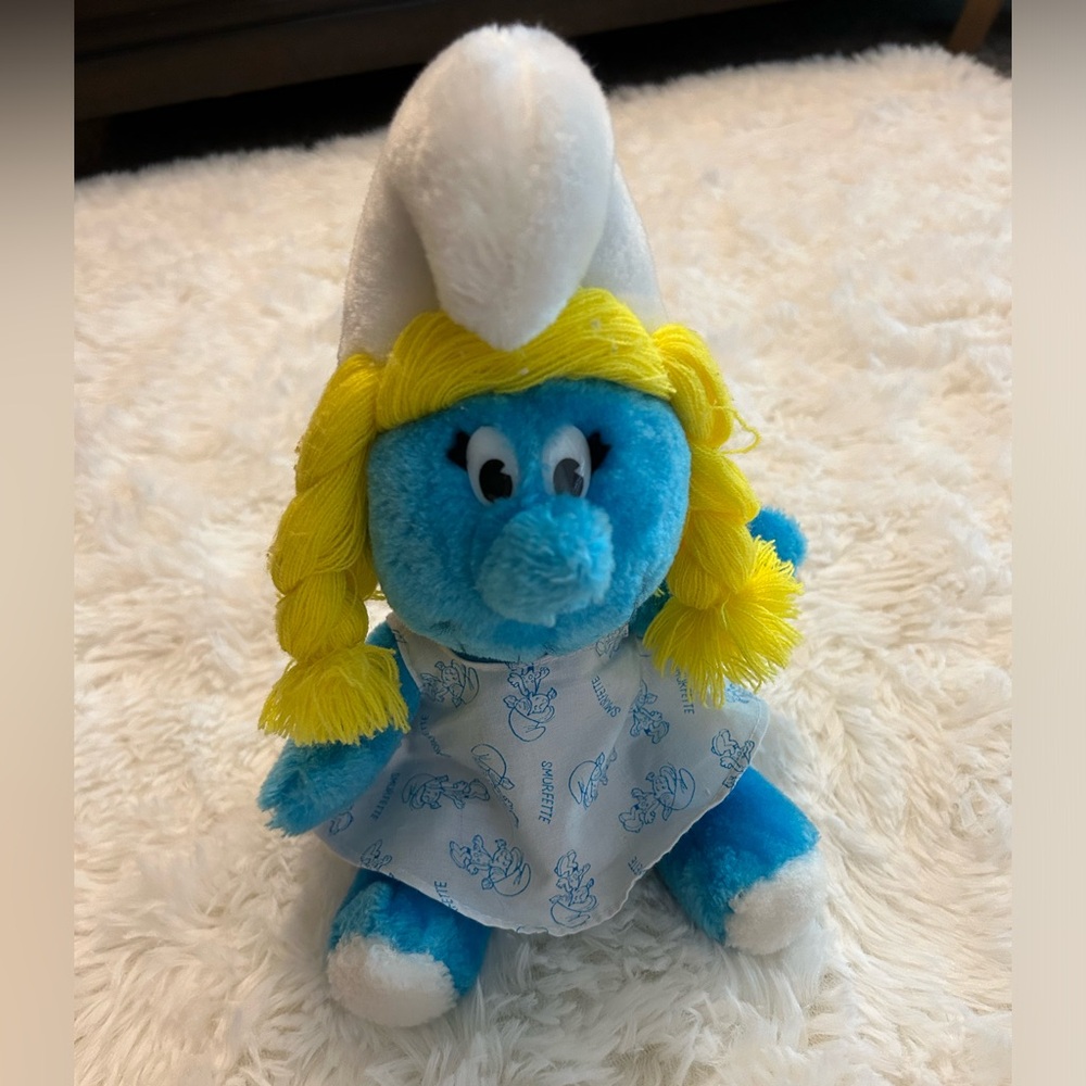 Vintage 1981 Peyo The Smurfs Smurfette Plush  doll 10" blue and yellow Plush toy